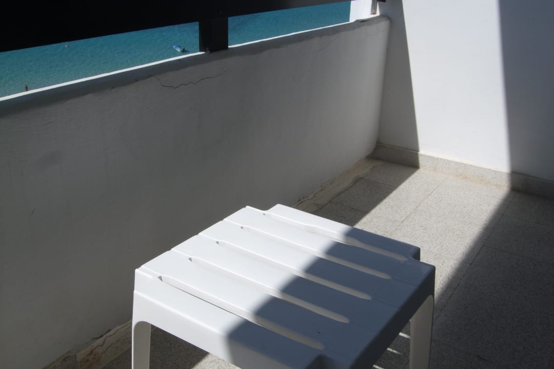 Balkonmöbel - Tisch Hotel Grecian Bay