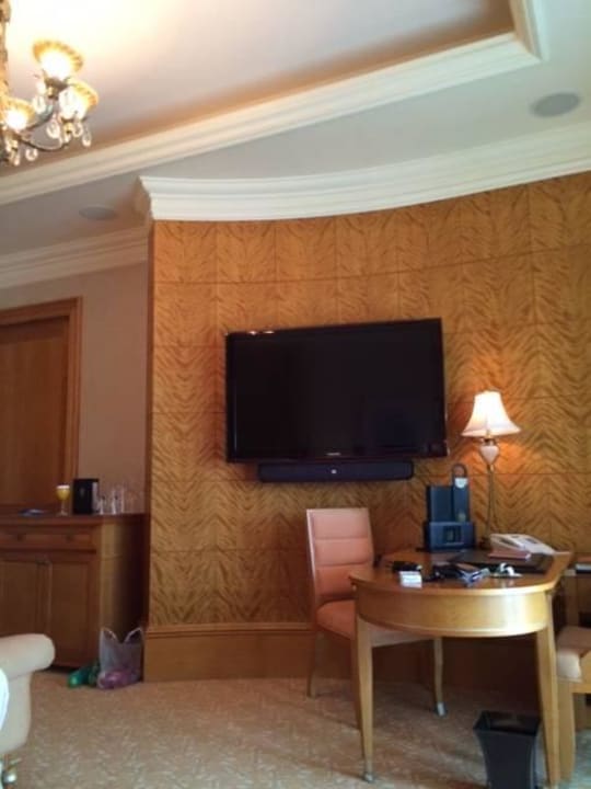 TV Emirates Palace Mandarin Oriental