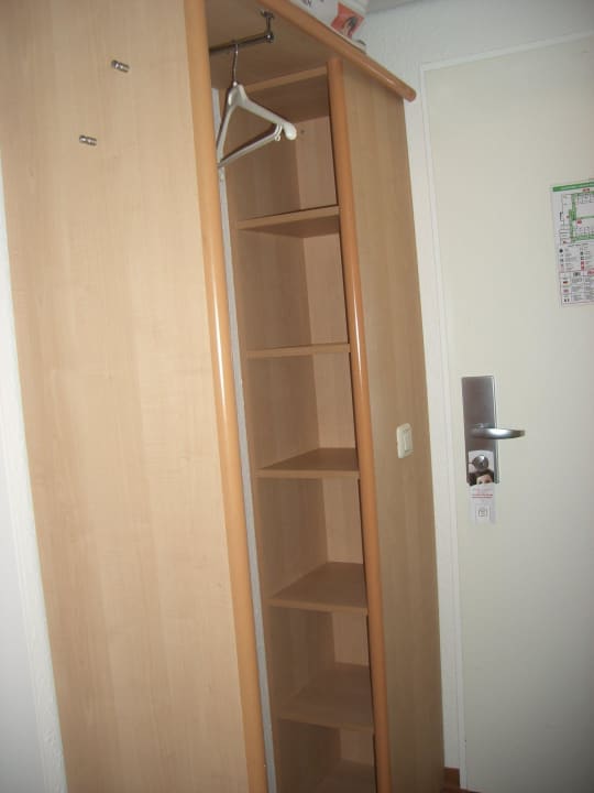 Garderobe Hotel Ibis Düsseldorf Hauptbahnhof