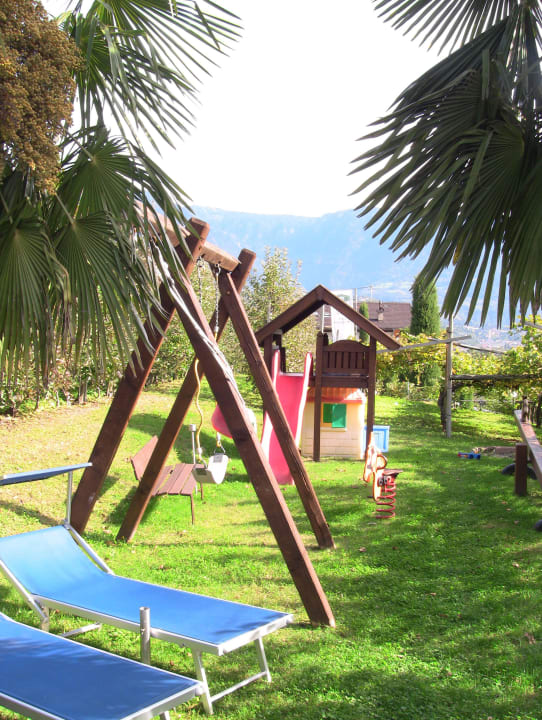 Kinderspielplatz  Palmengarten Hotel Gstör