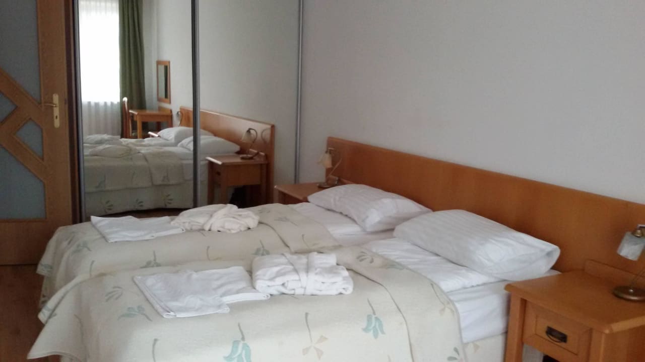 Schlafzimmer Hotel Kurhaus Olymp Spa