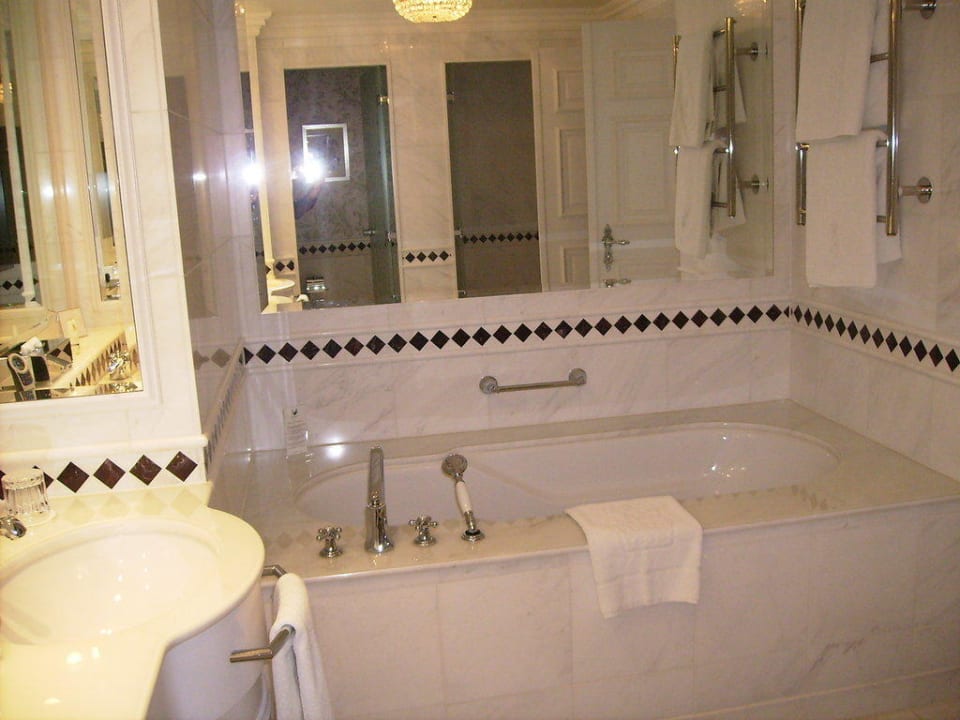 Die riesige Badewanne Powerscourt Hotel, Autograph Collection