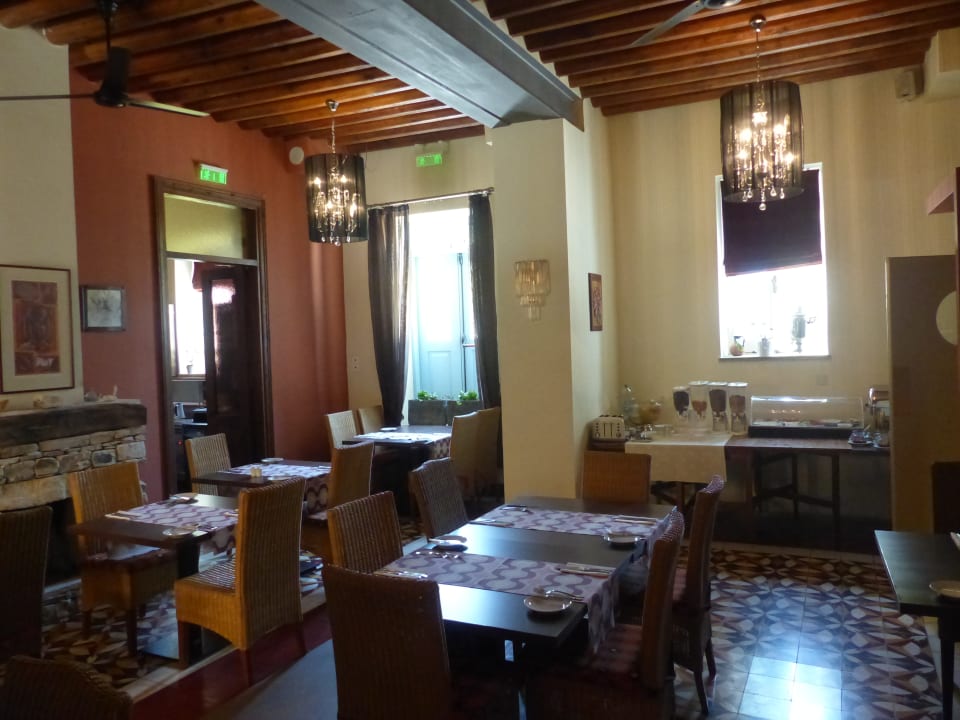 Gastro Hotel The Library Wellness Retreat