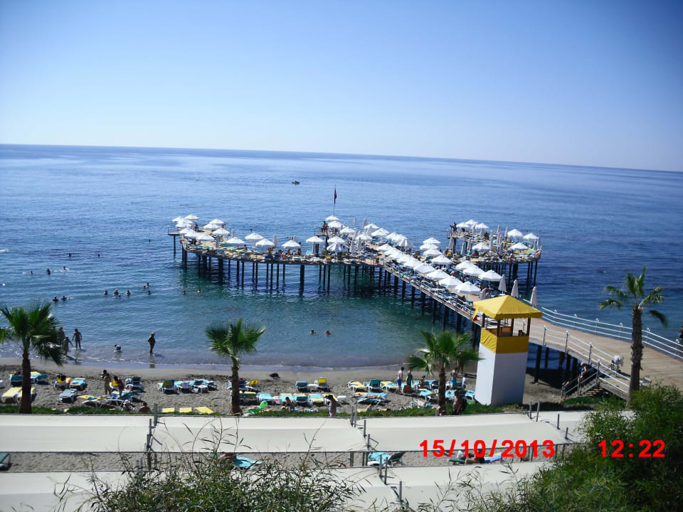 Strand und Seesteg Vikingen Infinity Resort & Spa