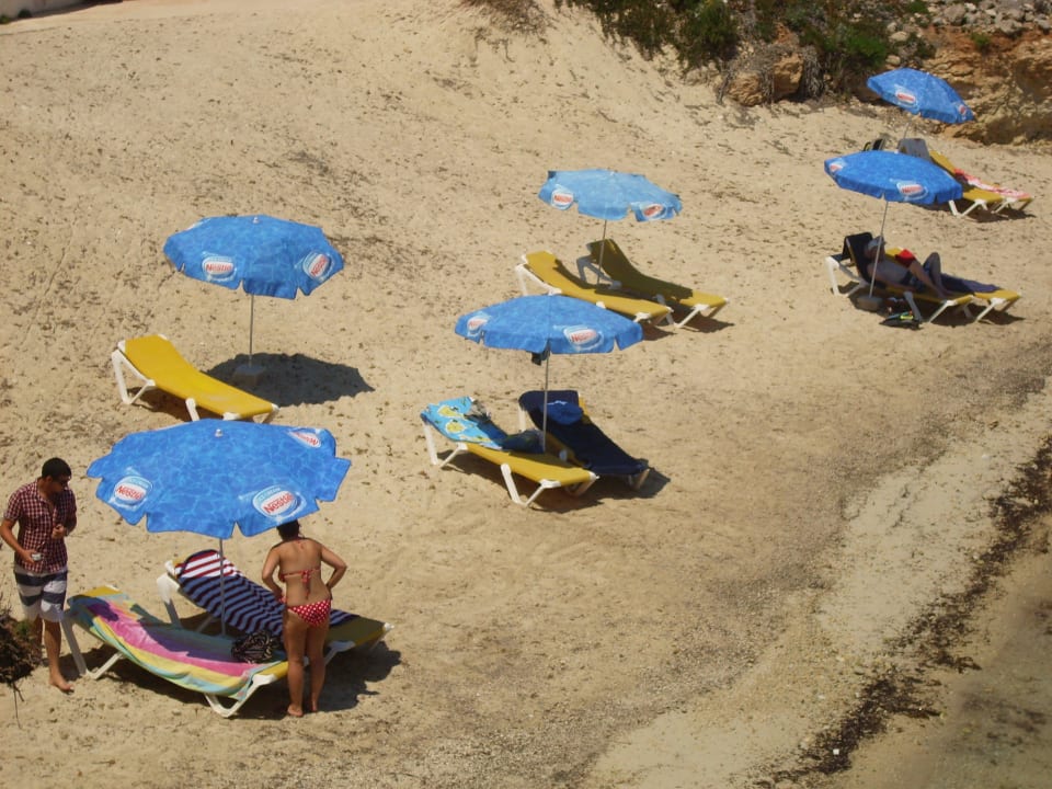 Hotel Strand  , leider auch hier viel Algen Comino Hotel & Bungalows