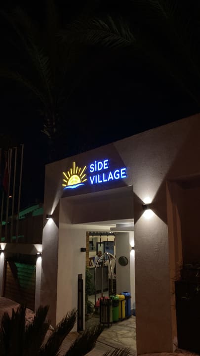 Lobby Side Village Hotel