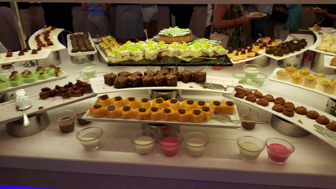 Alles super süss aber sehr lecker VONRESORT Golden Beach