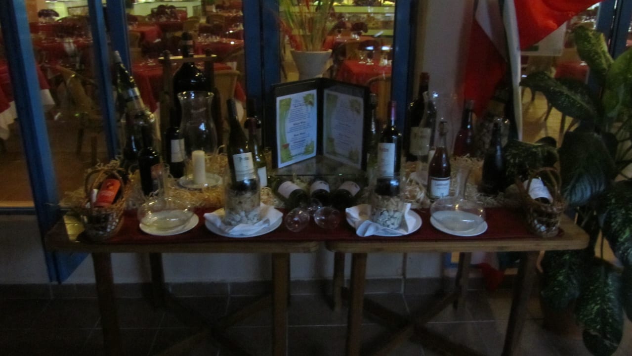 Allabendliche schöne Deko vor dem Buffetrestaurant Memories Jibacoa