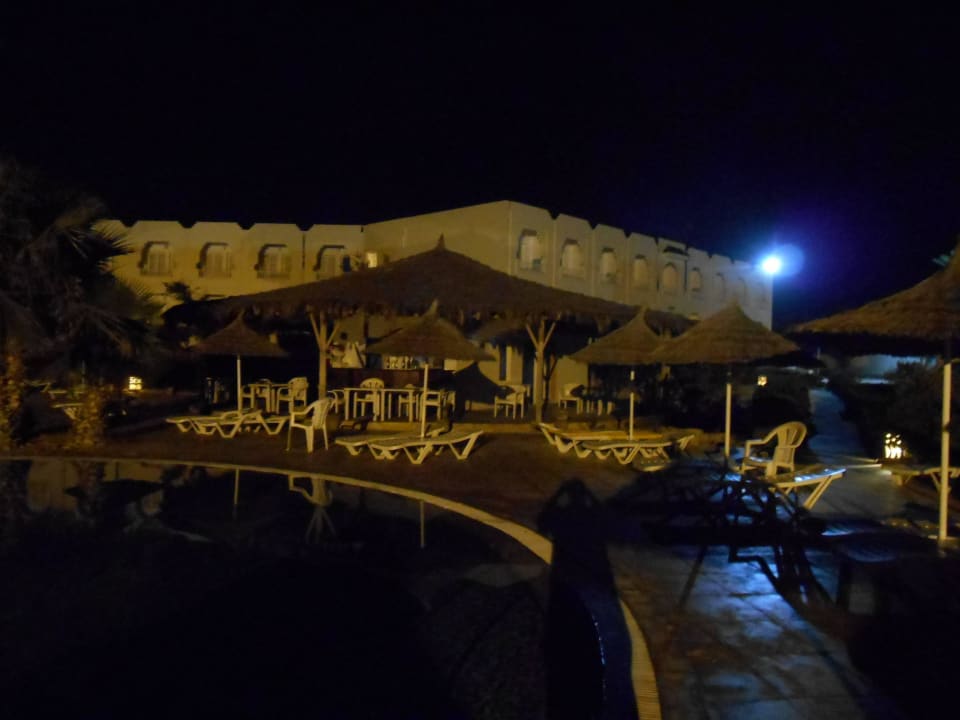 Der kleine Pool am Abend Djerba Sun Beach Hotel & Spa