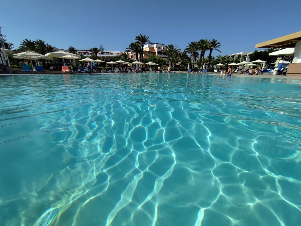 Pool Anissa Beach & Village