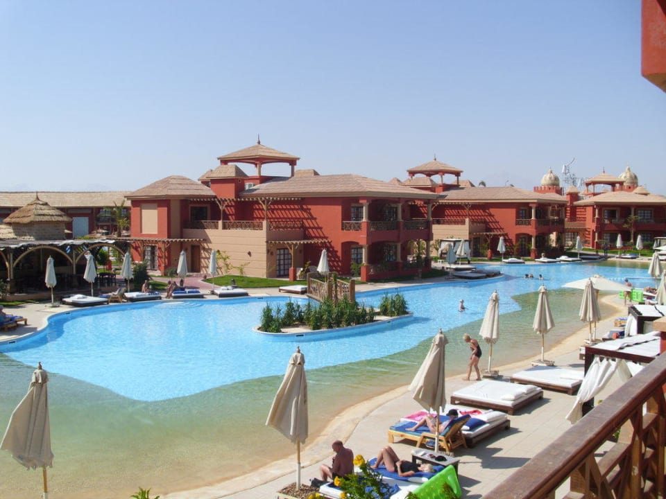 Blick auf den Pool ( Zimmer 478) Pickalbatros Alf Leila Wa Leila Resort - Neverland Hurghada