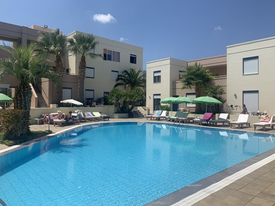 Pool Hotel Meropi