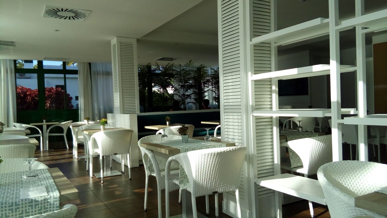 Restaurant Canary Garden Club