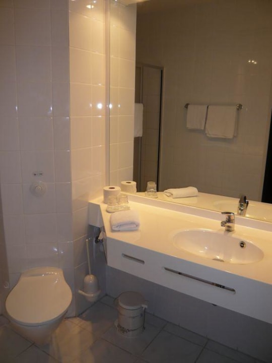 Badezimmer Hotel Days Inn Dessau