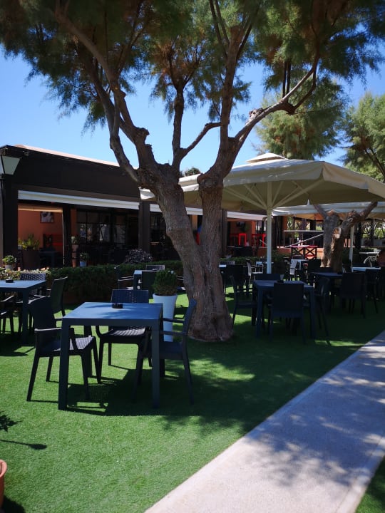 Gastro Anissa Beach & Village