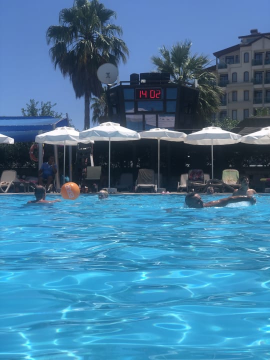 Pool VONRESORT Golden Coast