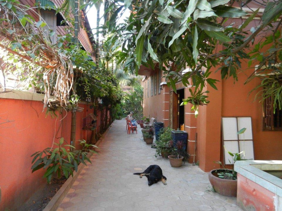 Paul Bayon Garden Guesthouse