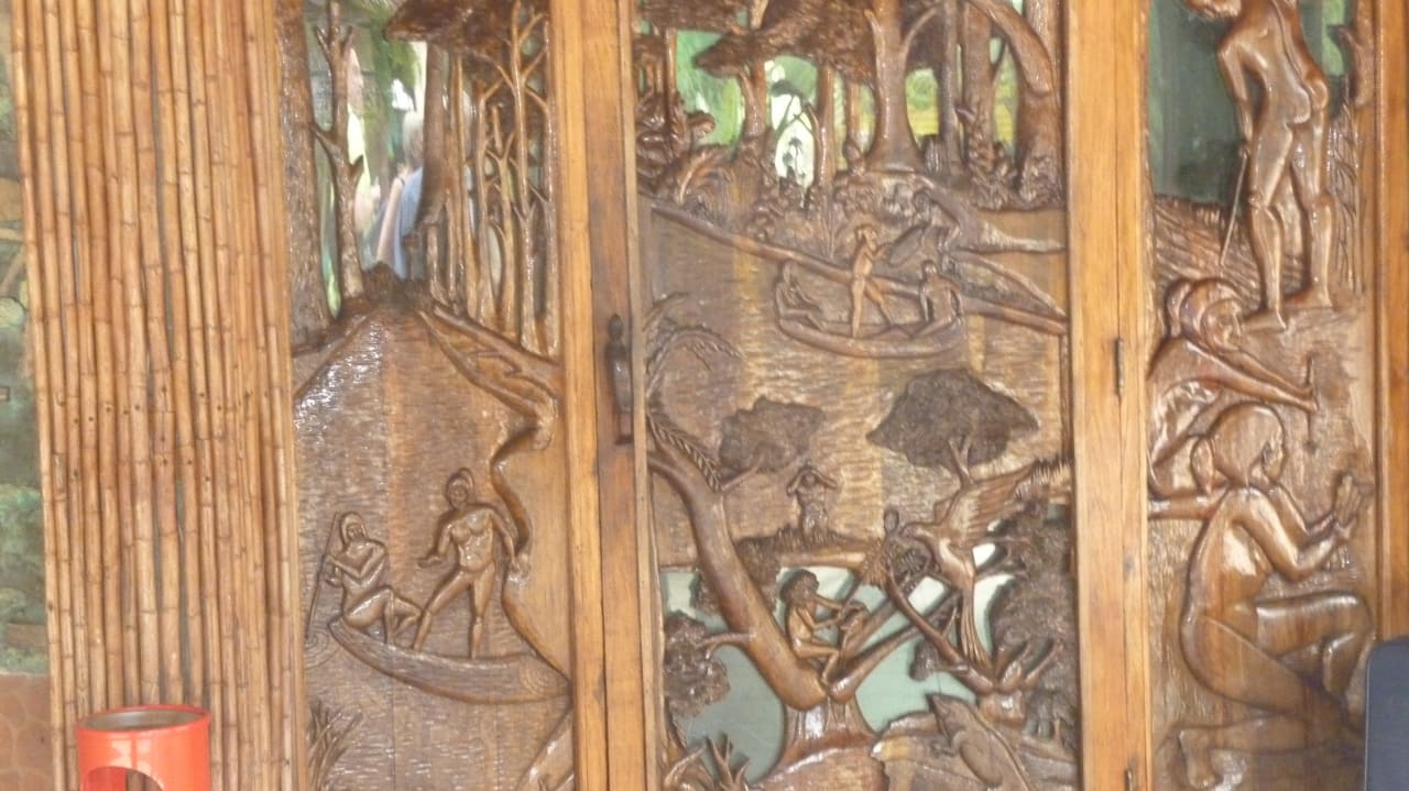 Schnitzereien Hotel Los Caneyes