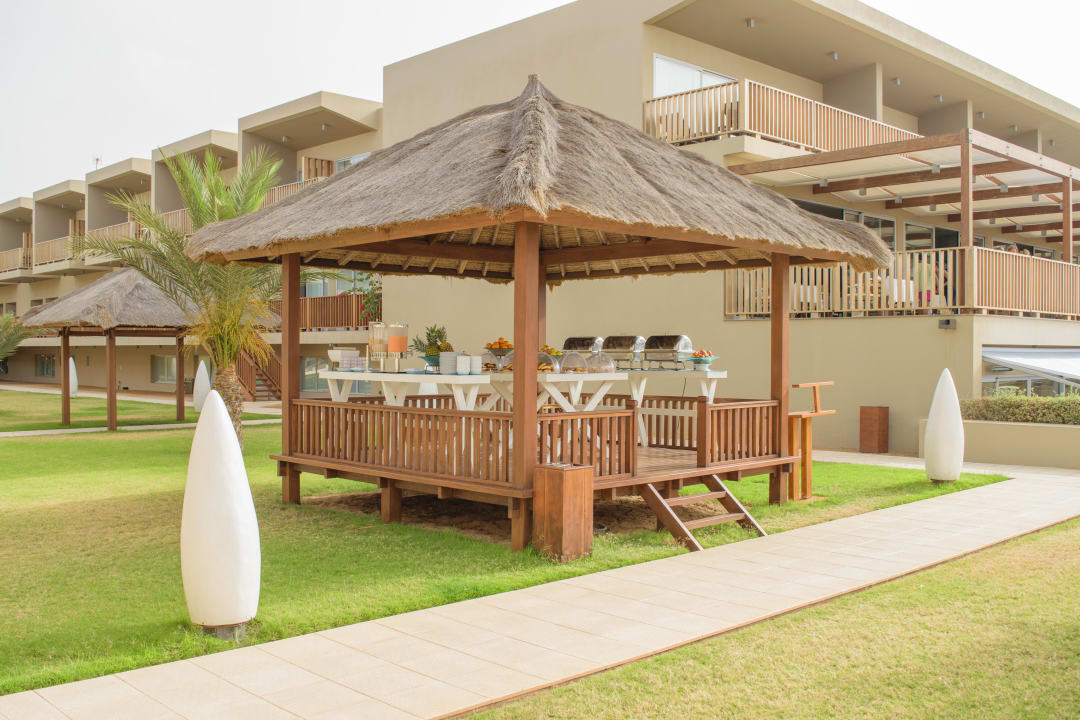 Restaurant Oasis Salinas Sea