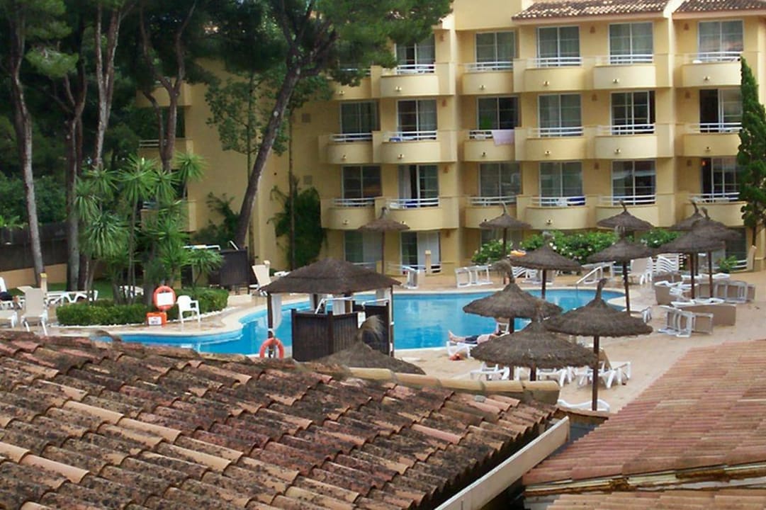 Blick auf den Pool vom Appartement Prinsotel La Pineda