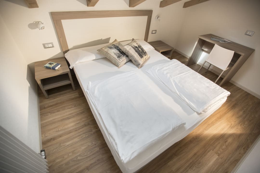 Zimmer Residence Aparthotel Des Alpes