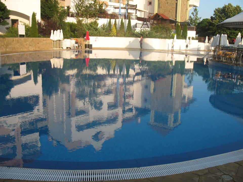 Der Pool  Bella Vista Beach Club