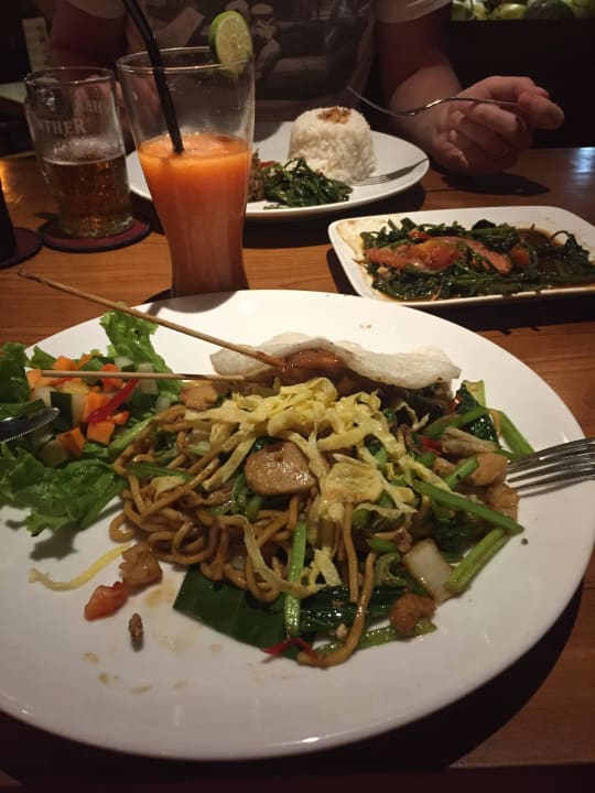 Warung Damar (sehr gut!) Bali Garden Beach Resort