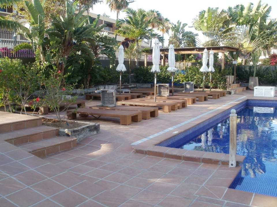 Liegefläche neben dem Pool Las Tabaibas Appartements