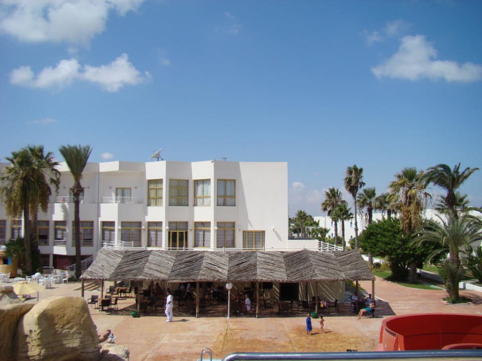 Bar przy basenach Ruspina Beach Resort