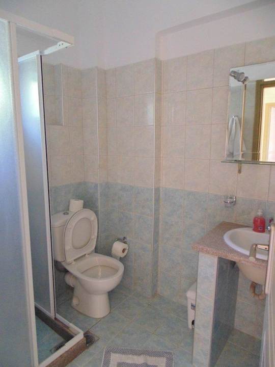 Bathroom Bayside Apartments