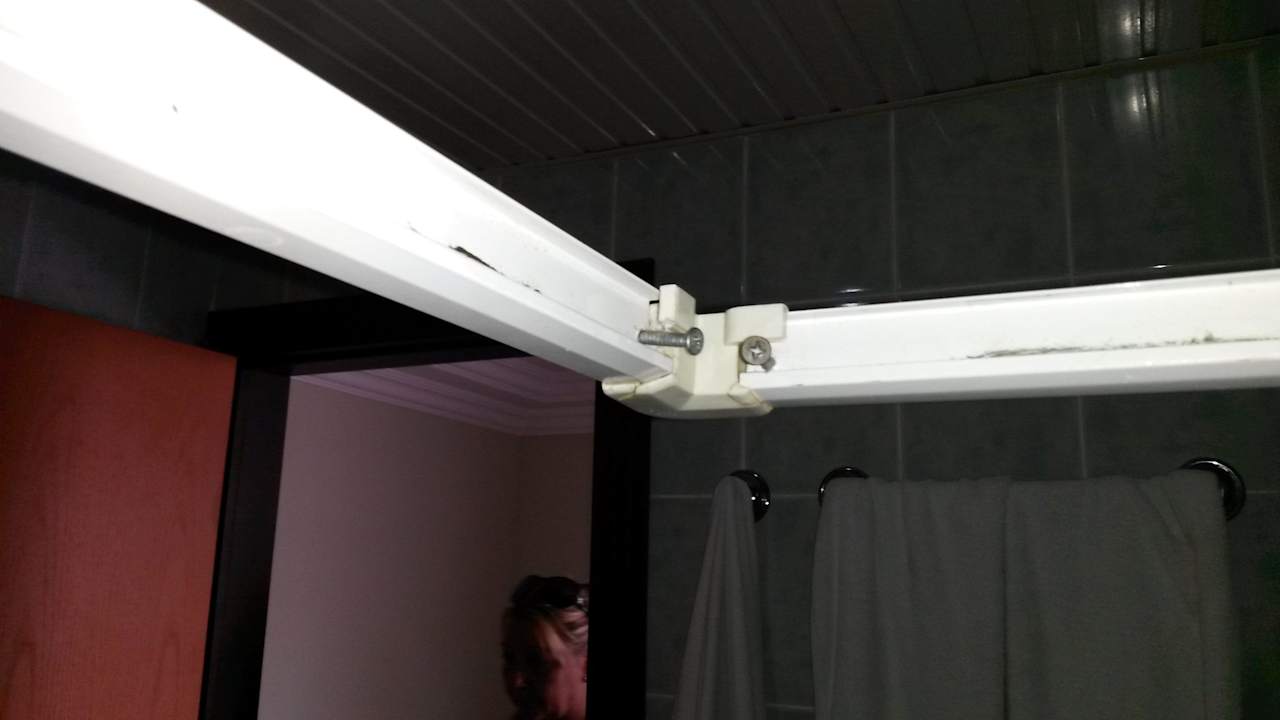 Verletzt in der Dusche Hotel Best Beach