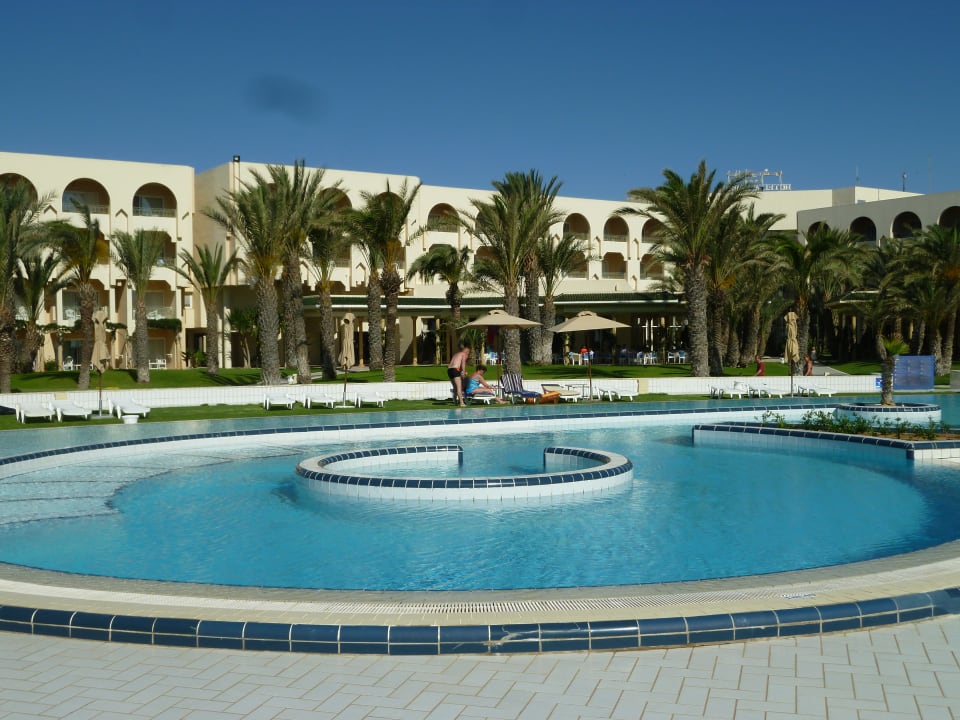 Gartenanlage Iberostar Waves Averroes