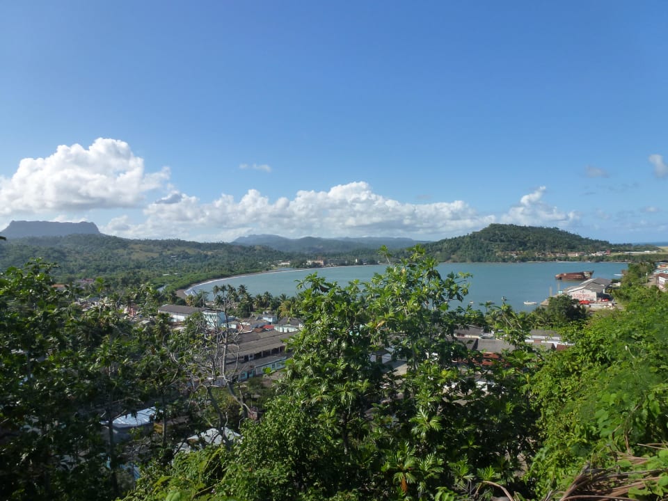 Blick in die Bucht und auf den Tafelberg Hotel El Castillo