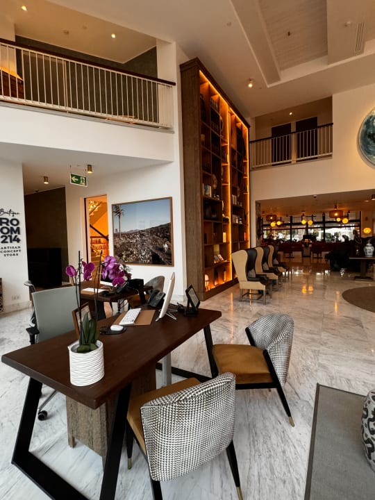 Lobby Hotel Fariones