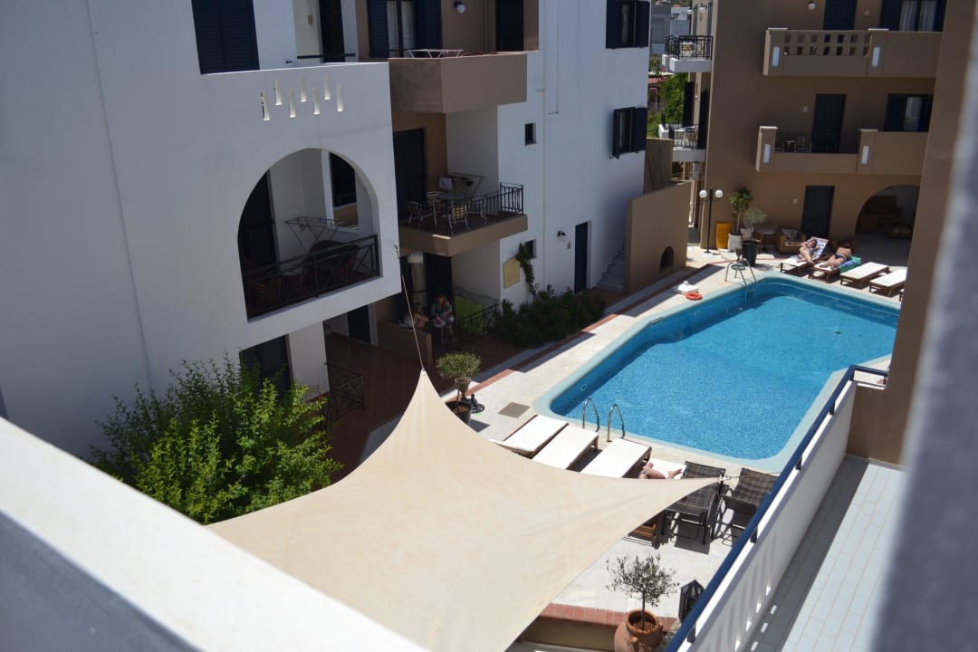 Pool Nami Hotel & Suites
