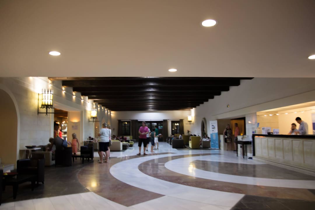 Lobby Apollonia Beach Resort & Spa