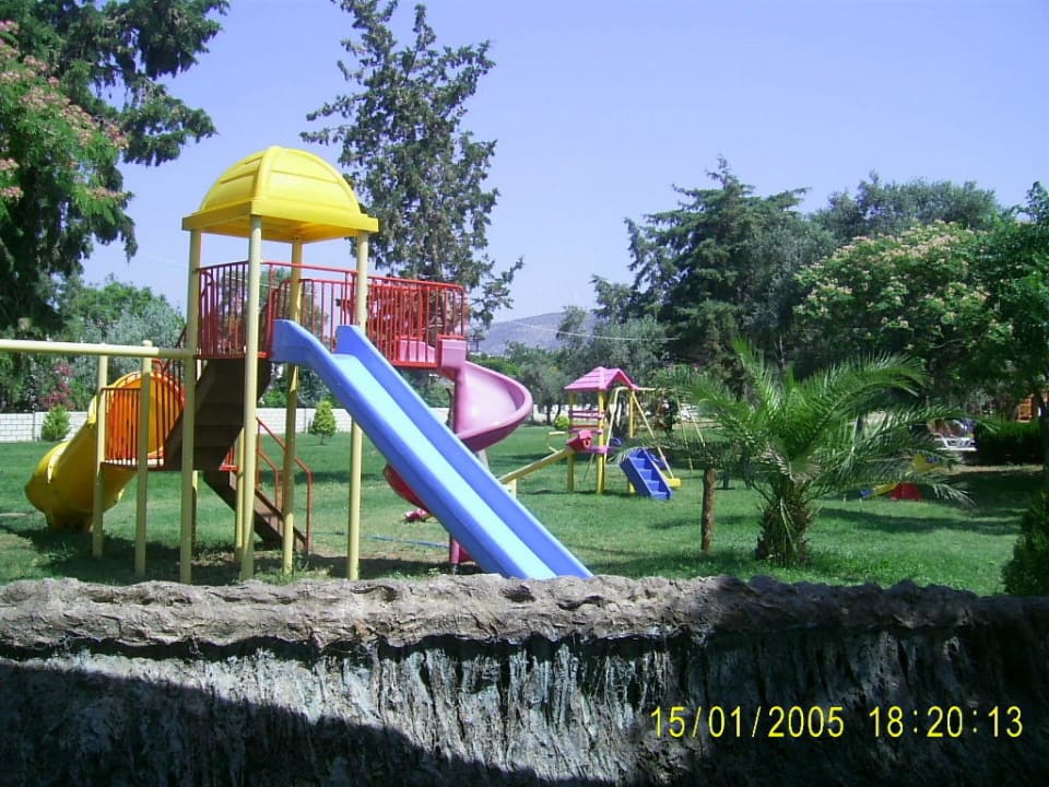 Spielplatz für Kinder Hotel The Holiday Resort