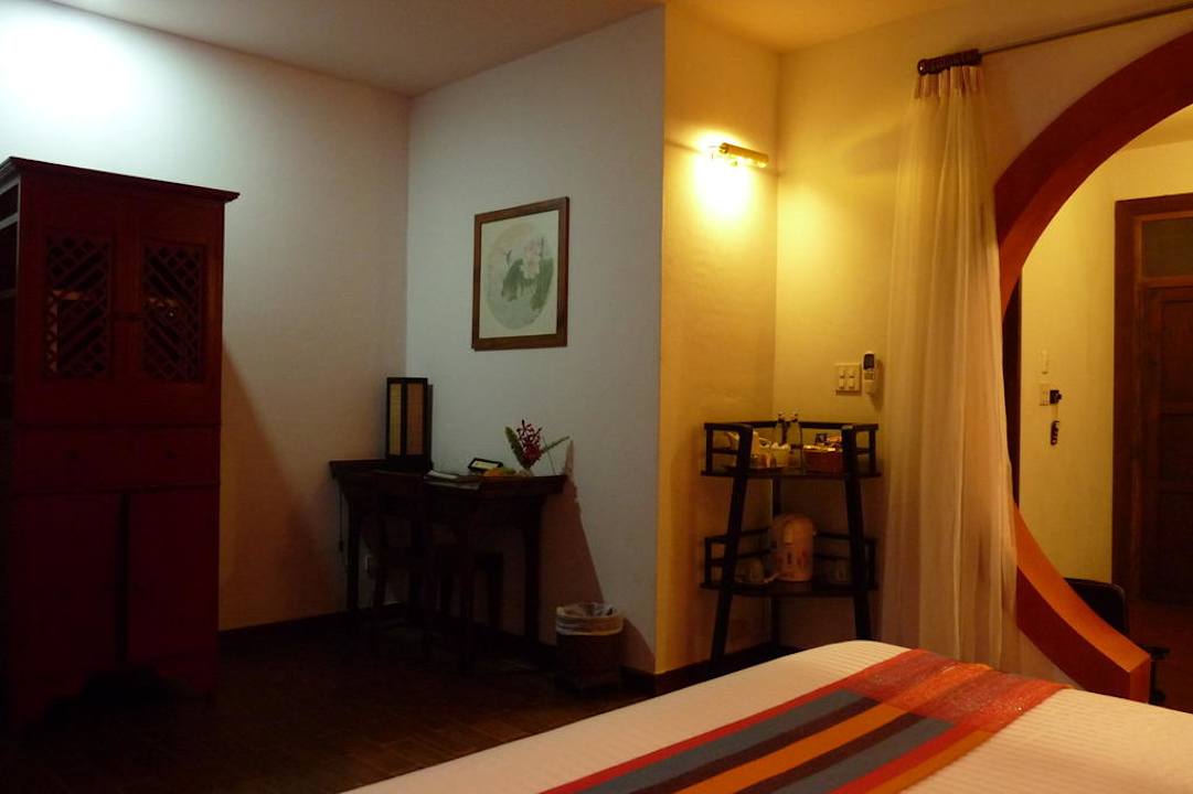 Schlafzimmer Deluxe Room Hotel Tharaburi Resort