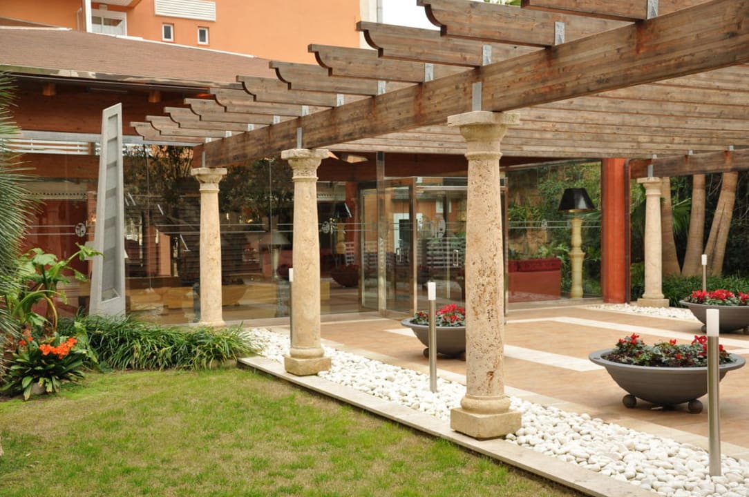 Zugang zum 2. Poolbereich allsun Hotel Cormoran