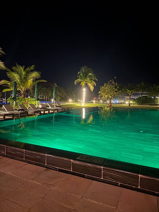 Pool ROBINSON NAM HOI AN