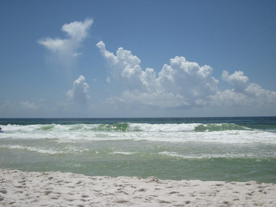 Gute Unterhaltung auch in den Wellen  Holiday Inn Express Pensacola Beach