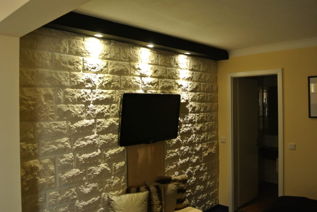 James-Bond Zimmer BLOCK Hotel & Living