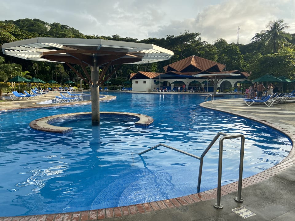 Pool Hotel & Club Punta Leona