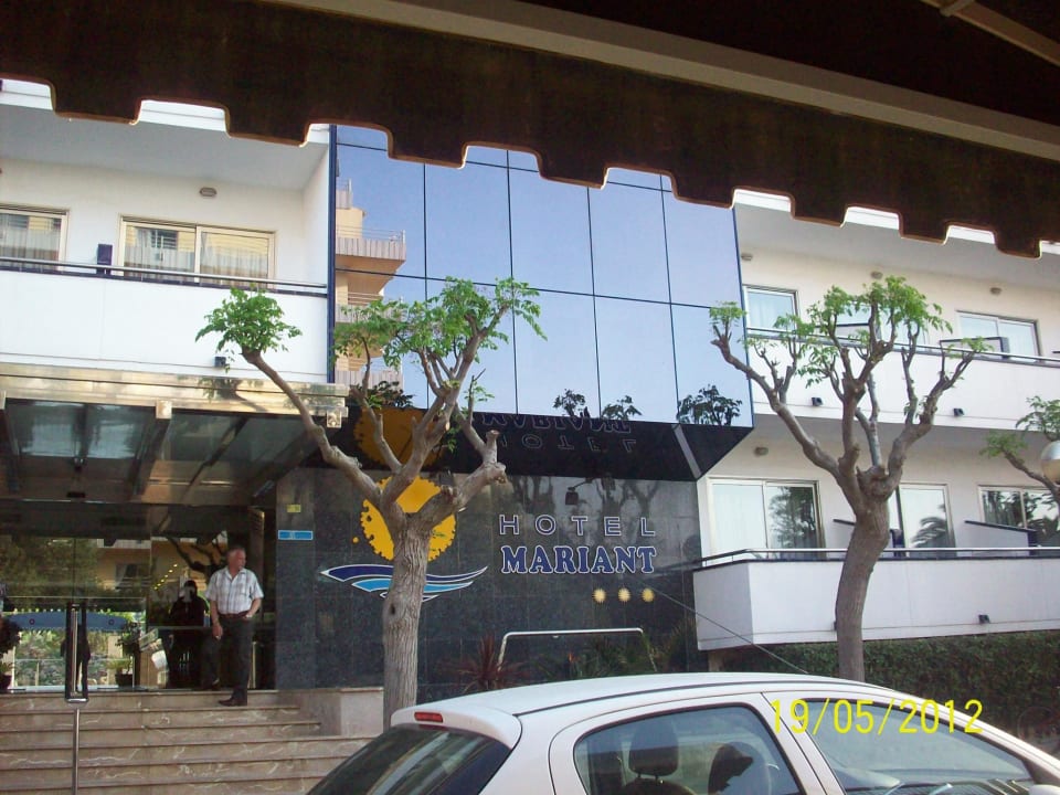 Hoteleingang Hotel Mariant