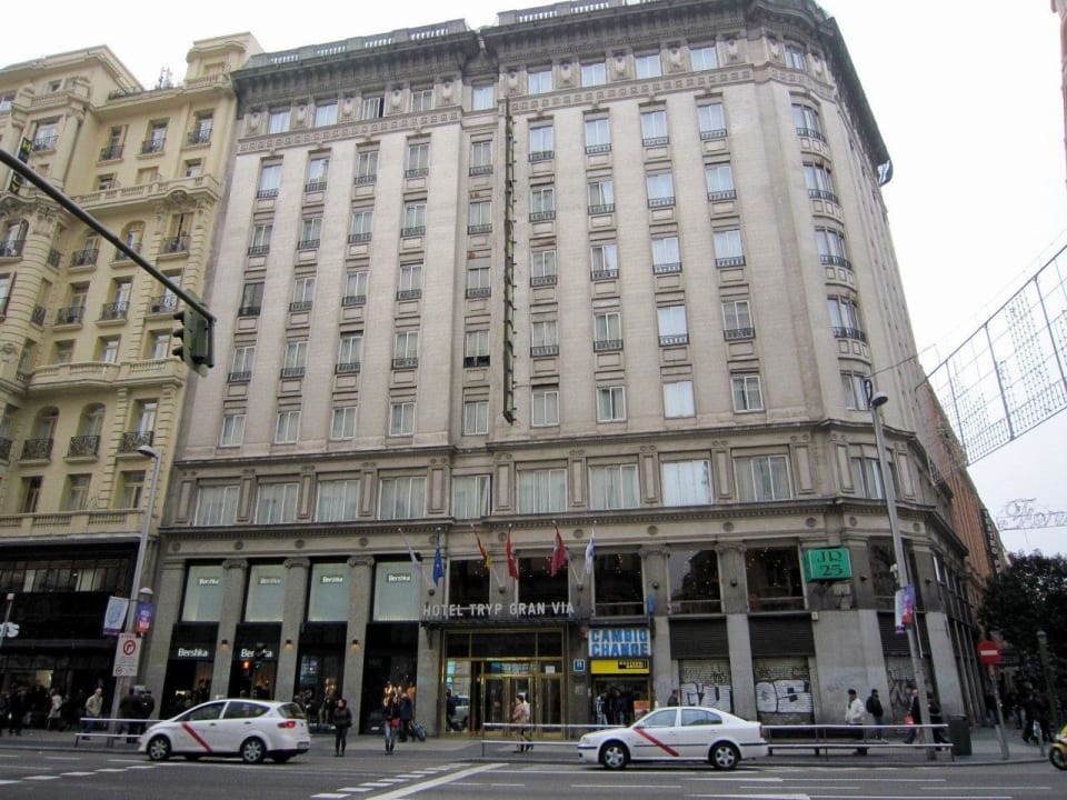 Street view Hotel Madrid Gran Vía by Melia