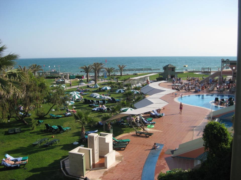 Blick von der Wasserrutsche Richtung Strand Megasaray Club Belek