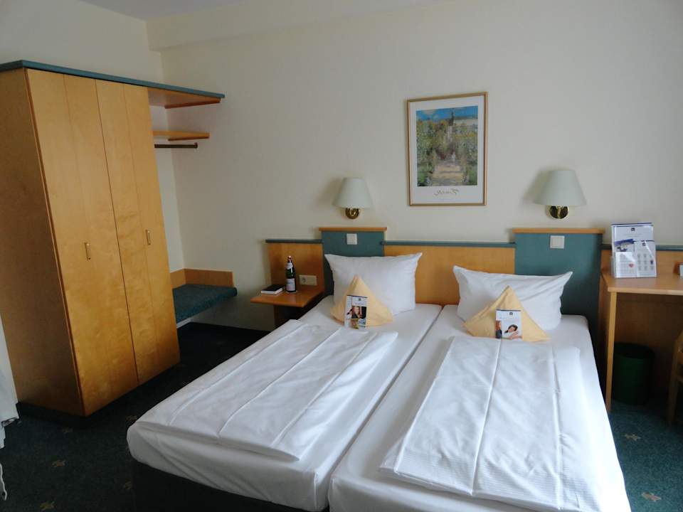 Zimmeransichten Best Western Ambassador Hotel