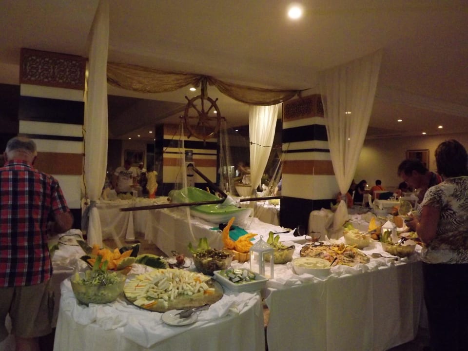 Themenabend im Speisesaal El Mouradi Club Kantaoui