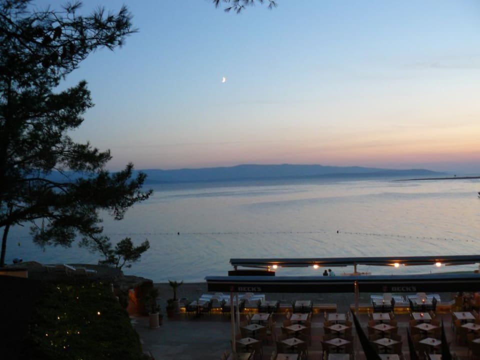 Abends an der Promenade Hotel Bluesun Borak