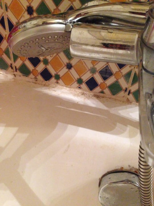 Bad total verschmutzt Hotel El Mouradi Djerba Menzel